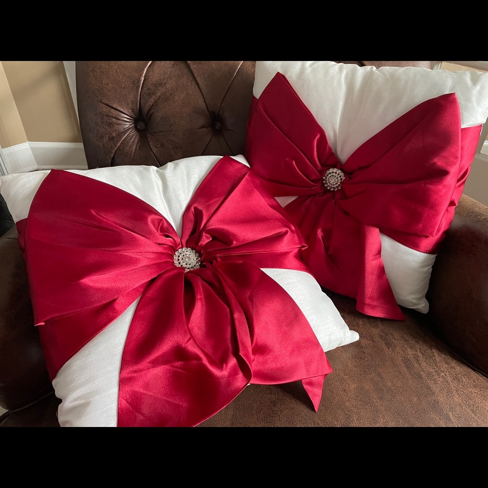 Pier 1 Red Bow Silk Christmas Pillow Set of 2